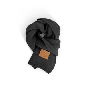 Solid-color knitted scarf
